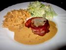 Schweinefilet im Speckmantel mit scharfen Tomatenspätzle und Sahnesauce - Rezept