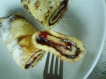 Schoko-Kirsch-Pfannkuchenröllchen - Rezept - Bild Nr. 2