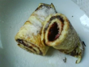 Schoko-Kirsch-Pfannkuchenröllchen - Rezept - Bild Nr. 3