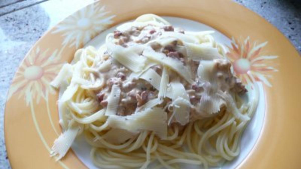 Schnelle Spaghetti mit Specksoße - Rezept
