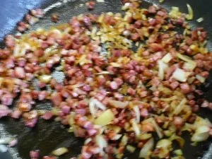 Rezept: Schnelle Spaghetti mit Specksoße Bild Nr. 2 Schnelle Spaghetti mit Specksoße - Rezept - Bild Nr. 2