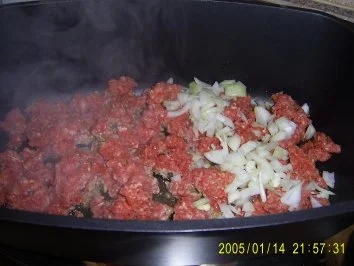 Rezept: Hackfleisch-Champignons-Sahne-Soße Bild Nr. 5 Hackfleisch-Champignons-Sahne-Soße - Rezept - Bild Nr. 5