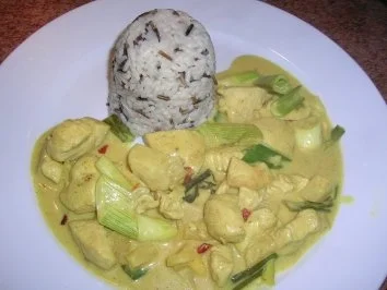 Hähnchenrbust mit Vanille Curry-Sauce an Wildreistürmchen - Rezept - Bild Nr. 5