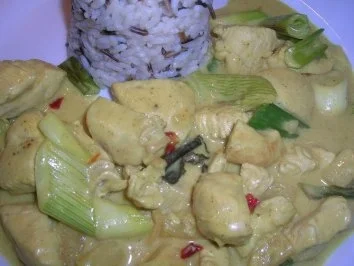 Hähnchenrbust mit Vanille Curry-Sauce an Wildreistürmchen - Rezept - Bild Nr. 2