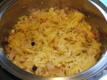 Rezept: Sauerkraut mit Thüringer Blut- und Leberwürstchen ... Bild Nr. 3 Sauerkraut mit Thüringer Blut- und Leberwürstchen ... - Rezept - Bild Nr. 3