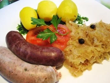 Rezept: Sauerkraut mit Thüringer Blut- und Leberwürstchen ... Bild Nr. 5 Sauerkraut mit Thüringer Blut- und Leberwürstchen ... - Rezept - Bild Nr. 5