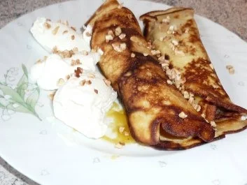 - Pfannkuchen mit Apfel-Aprikosenmus und gerösteten Mandeln - Rezept - Bild Nr. 3