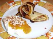- Pfannkuchen mit Apfel-Aprikosenmus und gerösteten Mandeln - Rezept