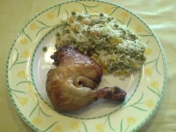 Gemüsereis mit Hähnchenschenkel - Rezept