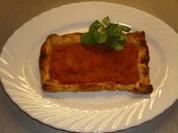 Pikante Kuchen: Rote Linsenpaste auf Blätterteig - Rezept