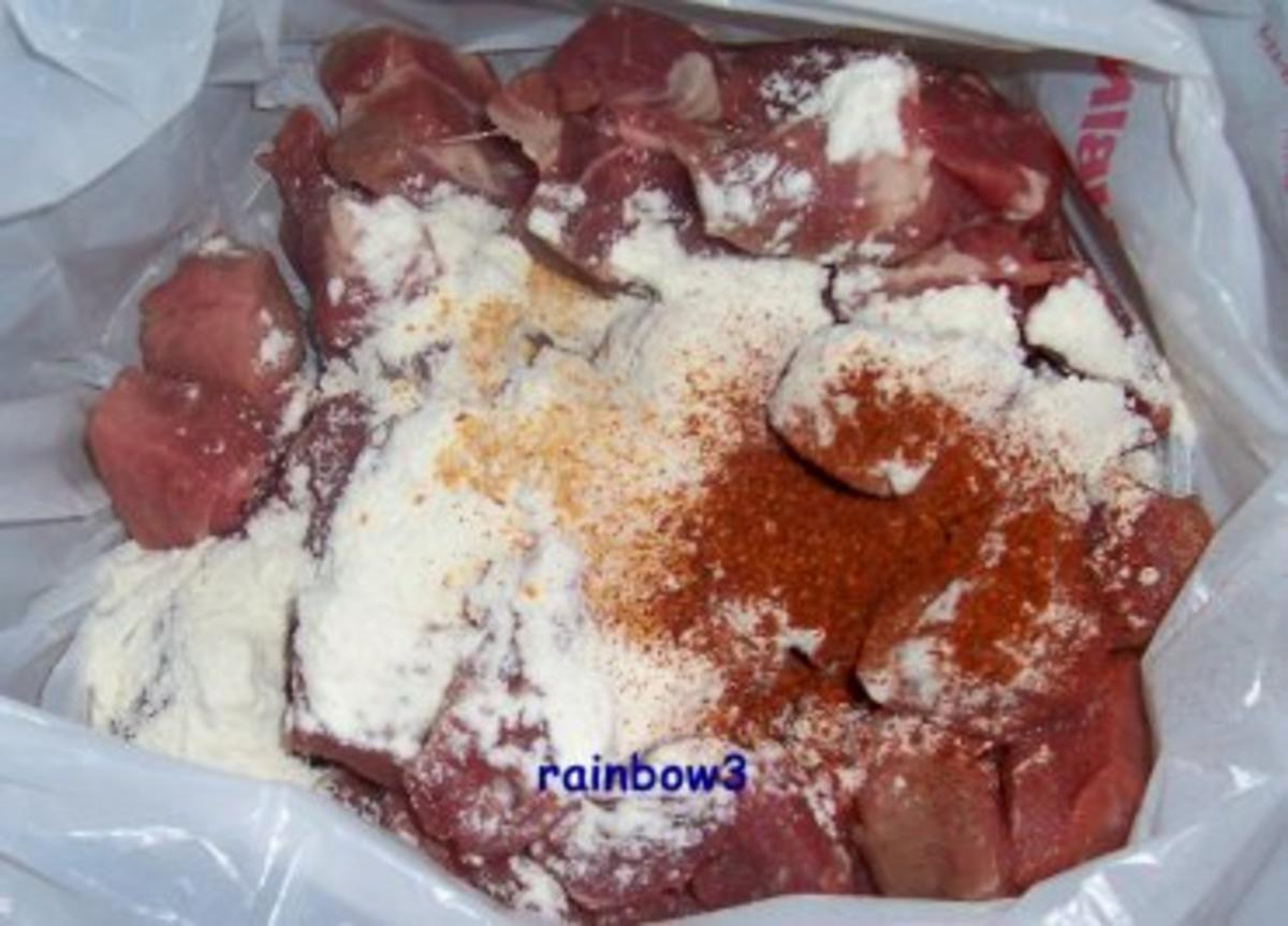 Kochen: Schweine-Gulasch aus dem Backofen - Rezept - Bild Nr. 3