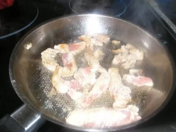 Rezept: Gebratene Putenstreifen auf Blattsalat mit Erdbeeren Bild Nr. 3 Gebratene Putenstreifen auf Blattsalat mit Erdbeeren - Rezept - Bild Nr. 3