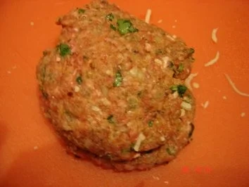 Gefuellte Frikadellen mit Kaese oder Feta - Rezept - Bild Nr. 3