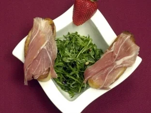 Blattsalat mit Orangen-Vinaigrette und Crostini (Stephen Dürr) - Rezept