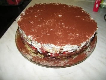 Erdbeer-Stracciatella Torte - Rezept