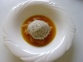 Mohnmousse mit Orangenkompott - Rezept