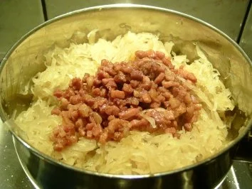 Rezept: BAKLEVERWORST met Zuurkool en Aardappelpuree Bild Nr. 6 BAKLEVERWORST met Zuurkool en Aardappelpuree - Rezept - Bild Nr. 6