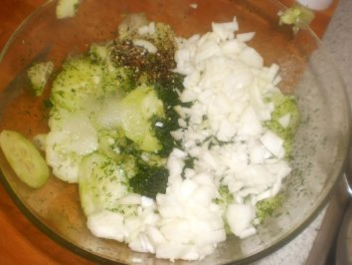 Schweinfilets ~ Broccoli ~ Salzkartoffeln ~ Gurkensalat - Rezept - Bild Nr. 3