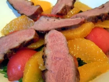 Rosa Entenbrust auf Salat mit Orangenfilets und Croutons - Rezept - Bild Nr. 9