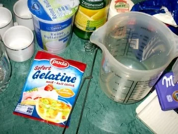 Dessert - Buttermilchgelee mit Schokoraspeln - Rezept - Bild Nr. 2