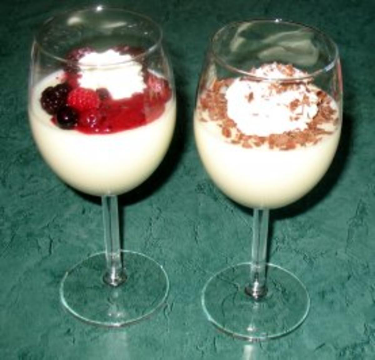 Dessert - Buttermilchgelee mit Schokoraspeln - Rezept