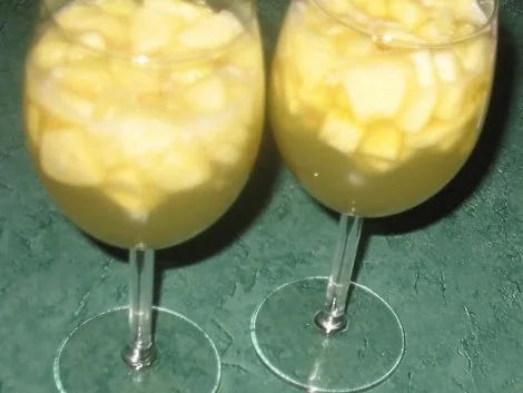 Dessert - Apfelgelee an Vanillesahne - Rezept - Bild Nr. 4