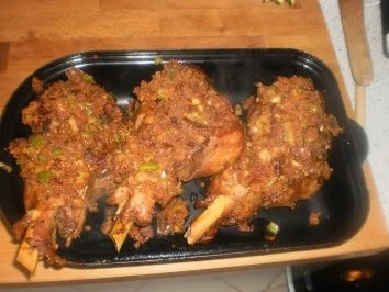 Putenkeulen mit Paprika-Sellerie-Gemüse und Klößen - Rezept - Bild Nr. 11