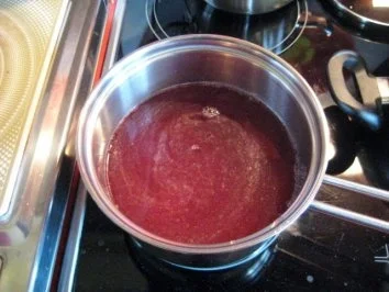 Quark-Himbeer-Torte mit Götterspeise - Rezept - Bild Nr. 5