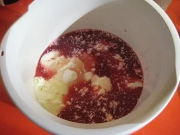 Quark-Himbeer-Torte mit Götterspeise - Rezept - Bild Nr. 12