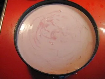 Quark-Himbeer-Torte mit Götterspeise - Rezept - Bild Nr. 17