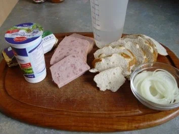 Laugenbrötchen-Gratin mit Fleischkäse - Rezept - Bild Nr. 2