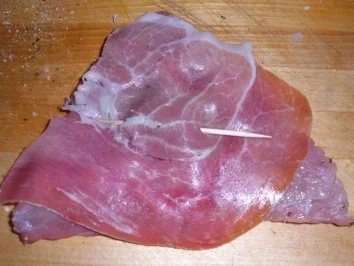 Rezept: Saltimbocca mit Bärlauchpüree Bild Nr. 3 Saltimbocca mit Bärlauchpüree - Rezept - Bild Nr. 3