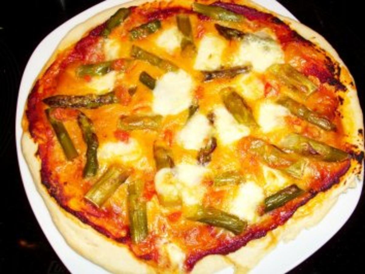 Pizza: Spargelpizza mit Tomaten-Hollandaise - Rezept - Bild Nr. 4