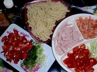 Rezept: Frühlingshafter Nudelsalat Bild Nr. 2 Frühlingshafter Nudelsalat - Rezept - Bild Nr. 2