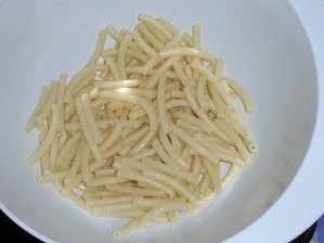 Rezept: Frühlingshafter Nudelsalat Bild Nr. 3 Frühlingshafter Nudelsalat - Rezept - Bild Nr. 3