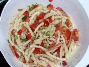 Rezept: Frühlingshafter Nudelsalat Bild Nr. 8 Frühlingshafter Nudelsalat - Rezept - Bild Nr. 8