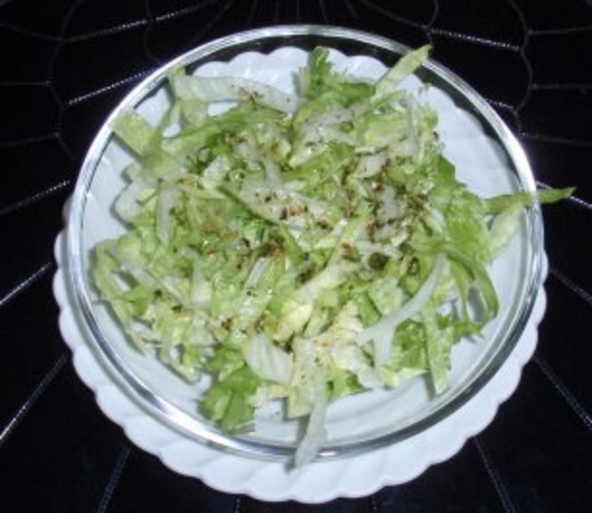 Bratkartoffeln mit Geflügelleber und Eisbergsalat - Rezept - Bild Nr. 8