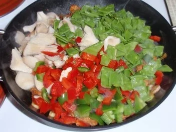 Filet-Gemüse-Pfanne mit Nudeln - Rezept - Bild Nr. 5