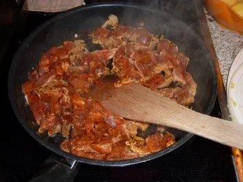 Rezept: Fl/Schwein: Gyrospfanne überbacken Bild Nr. 3 Fl/Schwein: Gyrospfanne überbacken - Rezept - Bild Nr. 3