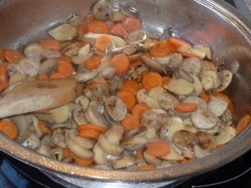 Pfannengericht: Porree - Würstchen -  Käseragout - Rezept - Bild Nr. 3