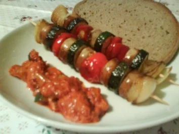 Rezept: Bratwurstschaschlik Bild Nr. 2 Bratwurstschaschlik - Rezept - Bild Nr. 2