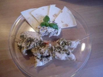 Geflügelspieße griechischer Art mit Basilkum-Tomaten Creme - Rezept - Bild Nr. 4