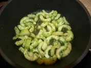 süß-saures Gurkengemüse - Rezept