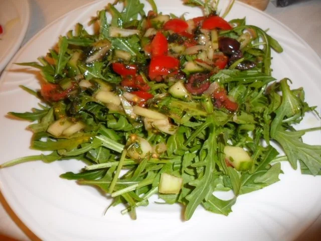 Halloumi gegrillt auf Rucola mit Gurken Tomaten - Rezept - Bild Nr. 5