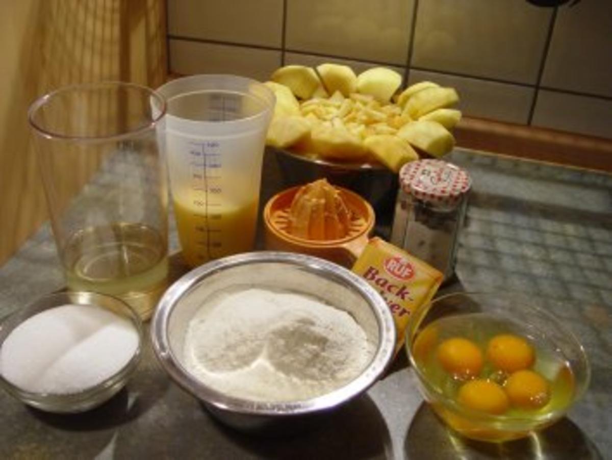 Saftiger Eierlikör-Apfelkuchen - Rezept - Bild Nr. 2