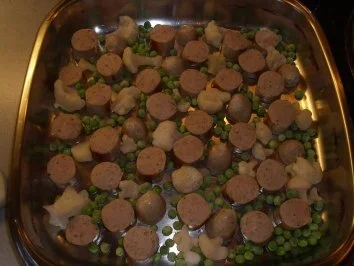 Rezept: Aufläufe: Bratwurstauflauf Bild Nr. 4 Aufläufe: Bratwurstauflauf - Rezept - Bild Nr. 4