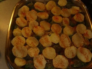 Rezept: Aufläufe: Bratwurstauflauf Bild Nr. 6 Aufläufe: Bratwurstauflauf - Rezept - Bild Nr. 6