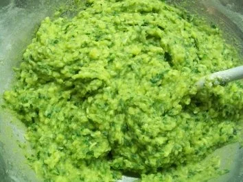 rosa Kalbsrücken/ Kartoffel-Bärlauch-Soufflé/Marktgemüse/Kalbs-Jus - Rezept - Bild Nr. 9