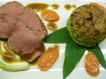 rosa Kalbsrücken/ Kartoffel-Bärlauch-Soufflé/Marktgemüse/Kalbs-Jus - Rezept - Bild Nr. 14