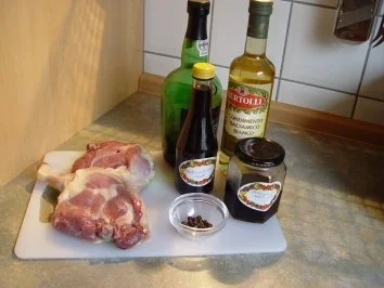 Rezept: Entenkeule an Holundersauce und Rotkohlklöße Bild Nr. 2 Entenkeule an Holundersauce und Rotkohlklöße - Rezept - Bild Nr. 2